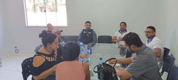 Reunião com a Policia Militar e membros do CONSEG